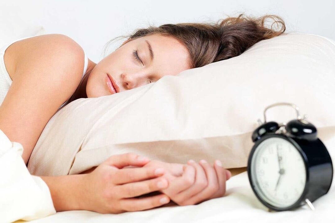 การนอนหลับที่ดีต่อสุขภาพและการออกกำลังกายตอนเช้าเพื่อลดน้ำหนัก
