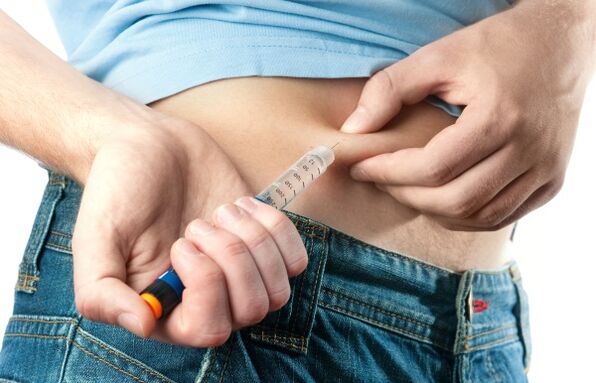 โรคเบาหวานประเภท 2 ที่รุนแรงจำเป็นต้องได้รับอินซูลิน